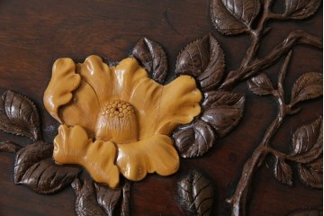 和製ヴィンテージ　最高級　総紫檀(シタン)彫刻　まるで美術品!!　置いてあるだけで存在感を放つ花鳥図と龍の総彫りが見事な座卓　定価約170万円　(R-078065)