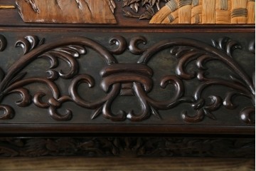 和製ヴィンテージ　最高級　総紫檀(シタン)彫刻　まるで美術品!!　置いてあるだけで存在感を放つ花鳥図と龍の総彫りが見事な座卓　定価約170万円　(R-078065)