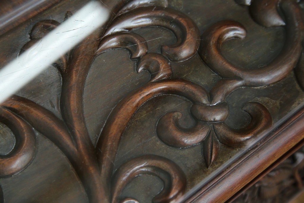 和製ヴィンテージ　最高級　総紫檀(シタン)彫刻　まるで美術品!!　置いてあるだけで存在感を放つ花鳥図と龍の総彫りが見事な座卓　定価約170万円　(R-078065)