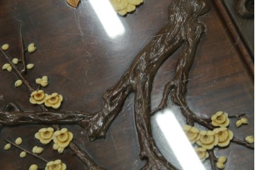 和製ヴィンテージ　最高級　総紫檀(シタン)彫刻　まるで美術品!!　置いてあるだけで存在感を放つ花鳥図と龍の総彫りが見事な座卓　定価約170万円　(R-078065)