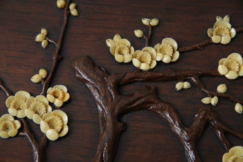 和製ヴィンテージ　最高級　総紫檀(シタン)彫刻　まるで美術品!!　置いてあるだけで存在感を放つ花鳥図と龍の総彫りが見事な座卓　定価約170万円　(R-078065)