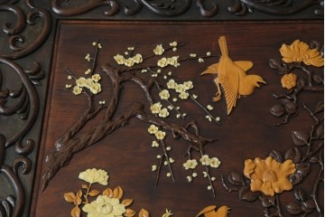 和製ヴィンテージ　最高級　総紫檀(シタン)彫刻　まるで美術品!!　置いてあるだけで存在感を放つ花鳥図と龍の総彫りが見事な座卓　定価約170万円　(R-078065)