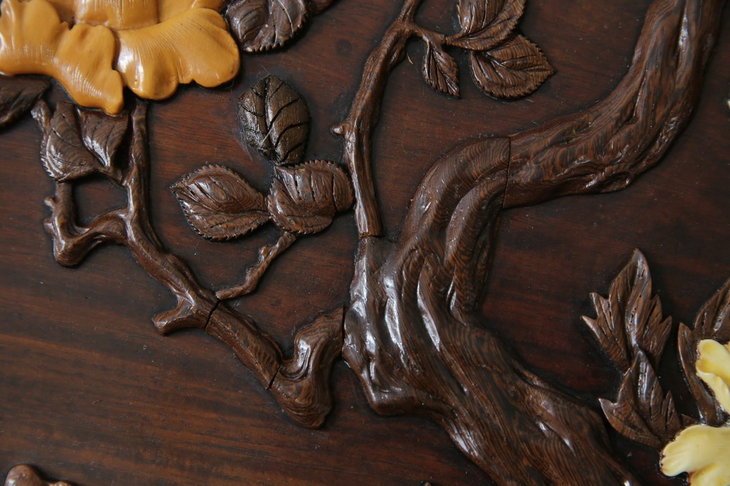 和製ヴィンテージ　最高級　総紫檀(シタン)彫刻　まるで美術品!!　置いてあるだけで存在感を放つ花鳥図と龍の総彫りが見事な座卓　定価約170万円　(R-078065)