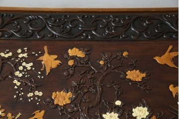 和製ヴィンテージ　最高級　総紫檀(シタン)彫刻　まるで美術品!!　置いてあるだけで存在感を放つ花鳥図と龍の総彫りが見事な座卓　定価約170万円　(R-078065)