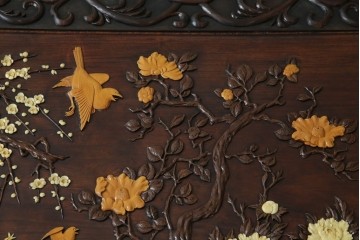 和製ヴィンテージ　最高級　総紫檀(シタン)彫刻　まるで美術品!!　置いてあるだけで存在感を放つ花鳥図と龍の総彫りが見事な座卓　定価約170万円　(R-078065)