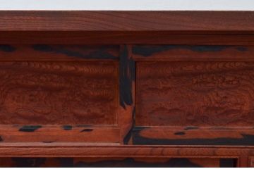 和製アンティーク　三方欅(ケヤキ)材　前面玉杢　黒柿材の縁がアクセントの茶箪笥(収納棚、戸棚、茶棚、サイドキャビネット)(R-078067)