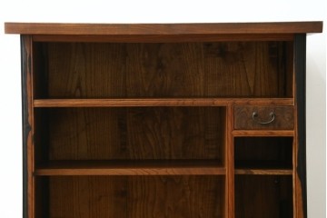 和製アンティーク　三方欅(ケヤキ)材　前面玉杢　黒柿材の縁がアクセントの茶箪笥　(R-078067)