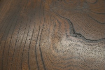 和製アンティーク　三方欅(ケヤキ)材　前面玉杢　黒柿材の縁がアクセントの茶箪笥　(R-078067)