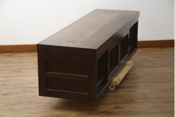中古　美品　松本民芸家具　和モダンな雰囲気を醸し出す舞良型ローボード(テレビ台、テレビボード、リビングボード、収納棚、戸棚)(R-078078)