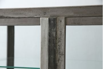 アメリカビンテージ　使い込まれた風合いが格好いい照明付き四面ガラスのメタルガラスケース(ショーケース、陳列棚、飾り棚、戸棚、キャビネット、キュリオケース、店舗什器、ヴィンテージ、ケビント)(R-078082)