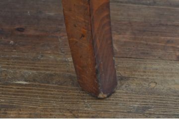 フランスアンティーク　本革　ミッドセンチュリーな雰囲気のお部屋作りにぴったりなレザーラウンジチェア(アームチェア、一人掛けソファ、サロンチェア、イージーチェア、椅子、イス)(R-078085)