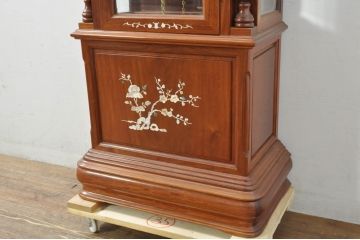 中古　美品　花梨(カリン)材　細やかな装飾が美しいホールクロック(時計台、振り子時計、分銅式、振り子付き)(R-078089)