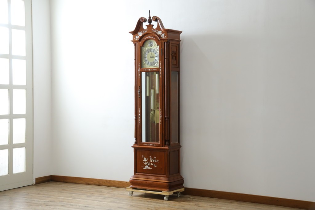 中古　美品　花梨(カリン)材　細やかな装飾が美しいホールクロック　(R-078089)