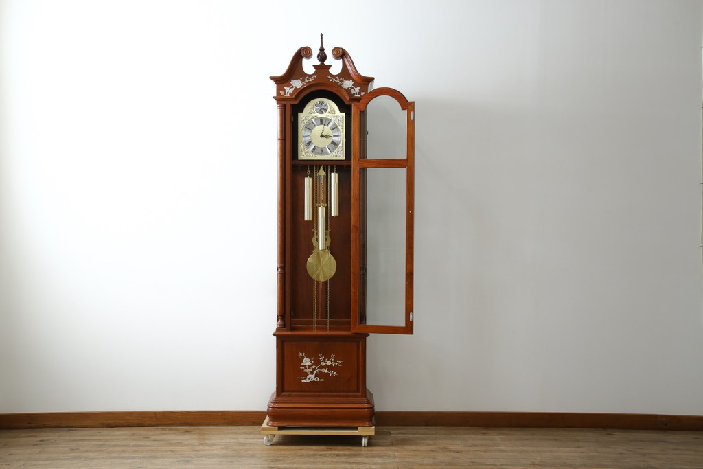 中古　美品　花梨(カリン)材　細やかな装飾が美しいホールクロック　(R-078089)