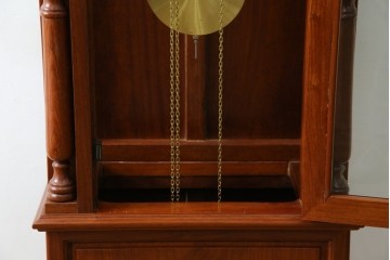 中古　美品　花梨(カリン)材　細やかな装飾が美しいホールクロック　(R-078089)