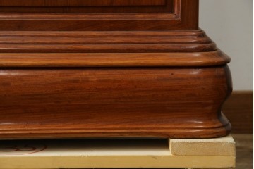 中古　美品　花梨(カリン)材　細やかな装飾が美しいホールクロック　(R-078089)