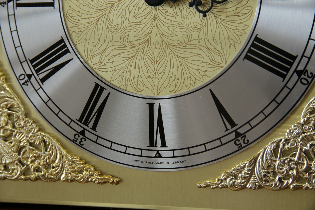 中古　美品　花梨(カリン)材　細やかな装飾が美しいホールクロック　(R-078089)