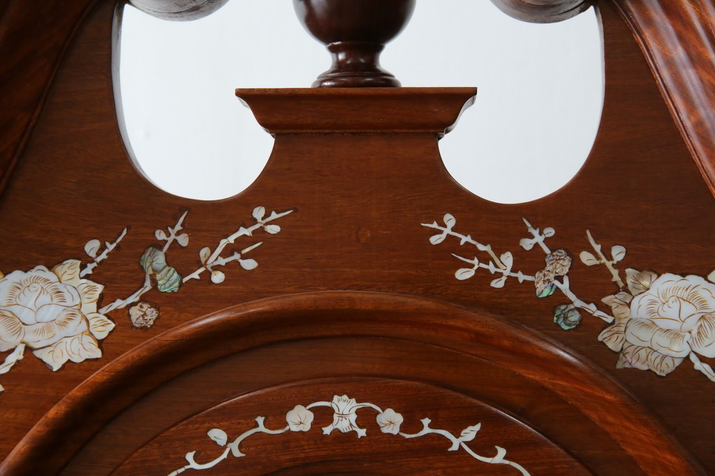 中古　美品　花梨(カリン)材　細やかな装飾が美しいホールクロック　(R-078089)