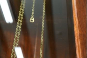 中古　美品　花梨(カリン)材　細やかな装飾が美しいホールクロック　(R-078089)