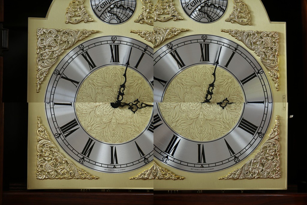 中古　美品　花梨(カリン)材　細やかな装飾が美しいホールクロック　(R-078089)