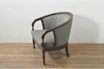 中古　maruni(マルニ木工)　KENT-COURT(ケントコート)　随所に施された上品な意匠が魅力的な1Pソファ(ラウンジチェア、アームチェア、1人掛け)(定価約22万円)(R-078093)