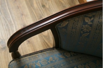 中古　maruni(マルニ木工)　KENT-COURT(ケントコート)　ブリティッシュコレクション　クラシカルなデザインのラウンジチェア　定価約22万円　(R-078093)