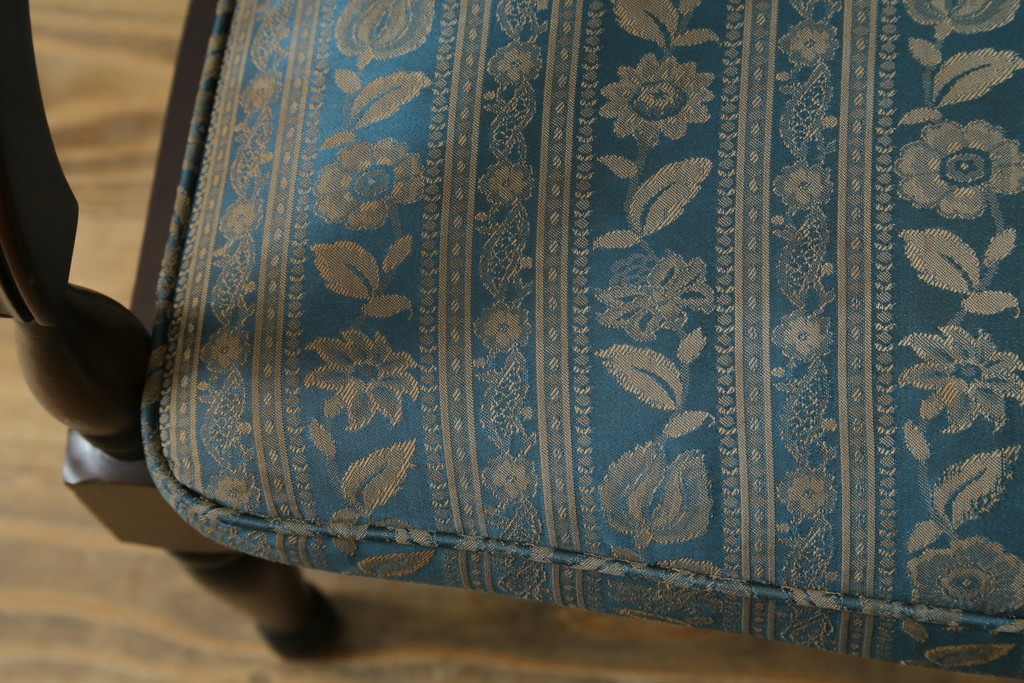 中古　maruni(マルニ木工)　KENT-COURT(ケントコート)　ブリティッシュコレクション　クラシカルなデザインのラウンジチェア　定価約22万円　(R-078093)