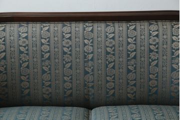 中古　maruni(マルニ木工)　KENT-COURT(ケントコート)　随所に施された上品な意匠が魅力的な二人掛けソファ(2P、2人掛け、ラブソファ、アームソファ)(R-078094)