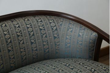 中古　maruni(マルニ木工)　KENT-COURT(ケントコート)　随所に施された上品な意匠が魅力的な二人掛けソファ(2P、2人掛け、ラブソファ、アームソファ)(R-078094)