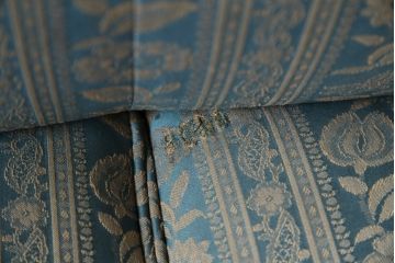 中古　maruni(マルニ木工)　KENT-COURT(ケントコート)　随所に施された上品な意匠が魅力的な二人掛けソファ(2P、2人掛け、ラブソファ、アームソファ)(R-078094)