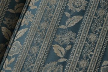 中古　maruni(マルニ木工)　KENT-COURT(ケントコート)　随所に施された上品な意匠が魅力的な二人掛けソファ(2P、2人掛け、ラブソファ、アームソファ)(R-078094)
