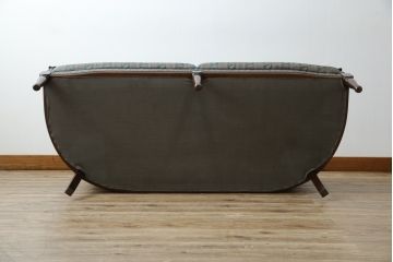 中古　maruni(マルニ木工)　KENT-COURT(ケントコート)　随所に施された上品な意匠が魅力的な二人掛けソファ(2P、2人掛け、ラブソファ、アームソファ)(R-078094)