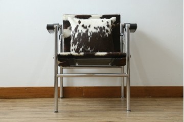 中古　Cassina(カッシーナ)　ル・コルビ(Pierre Jeanneret) ピエール・ジャンヌレ(Pierre Jeanneret) シャルロット・ペリアン(Charlotte Perriand)　LC1　スリングチェア　定価約78万1千円　(R-078095)