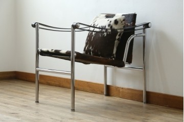 中古　Cassina(カッシーナ)　ル・コルビ(Pierre Jeanneret) ピエール・ジャンヌレ(Pierre Jeanneret) シャルロット・ペリアン(Charlotte Perriand)　LC1　スリングチェア　定価約78万1千円　(R-078095)