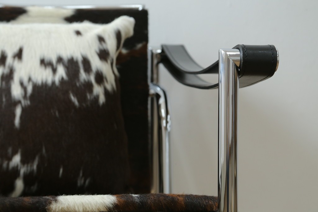 中古　Cassina(カッシーナ)　ル・コルビ(Pierre Jeanneret) ピエール・ジャンヌレ(Pierre Jeanneret) シャルロット・ペリアン(Charlotte Perriand)　LC1　スリングチェア　定価約78万1千円　(R-078095)