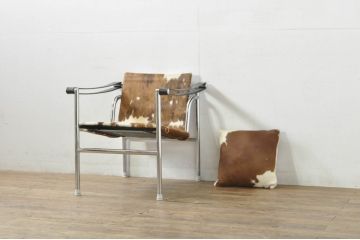 中古　Cassina(カッシーナ)　ル・コルビ(Pierre Jeanneret) ピエール・ジャンヌレ(Pierre Jeanneret) シャルロット・ペリアン(Charlotte Perriand)　LC1　個性が光る!ワンランク上の空間づくりにおすすめなスリングチェア(バスキュランチェア、アームチェア、椅子、イス)(定価605,000円)(R-078096)