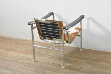 中古　Cassina(カッシーナ)　ル・コルビ(Pierre Jeanneret) ピエール・ジャンヌレ(Pierre Jeanneret) シャルロット・ペリアン(Charlotte Perriand)　LC1　個性が光る!ワンランク上の空間づくりにおすすめなスリングチェア(バスキュランチェア、アームチェア、椅子、イス)(定価605,000円)(R-078096)