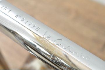 中古　Cassina(カッシーナ)　ル・コルビ(Pierre Jeanneret) ピエール・ジャンヌレ(Pierre Jeanneret) シャルロット・ペリアン(Charlotte Perriand)　LC1　個性が光る!ワンランク上の空間づくりにおすすめなスリングチェア(バスキュランチェア、アームチェア、椅子、イス)(定価605,000円)(R-078096)