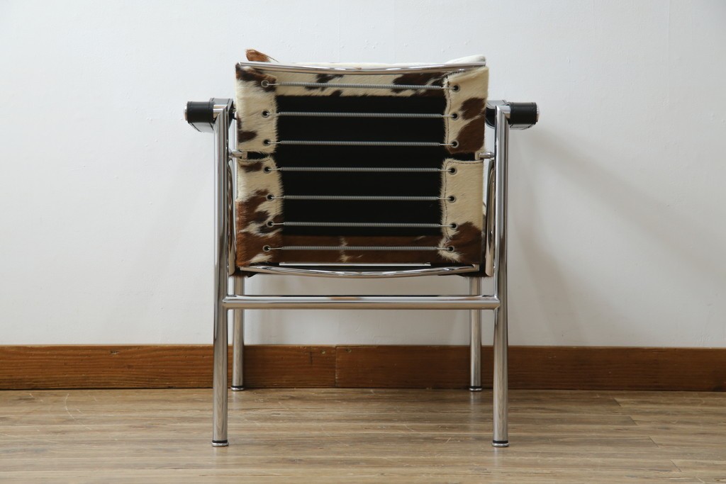 中古　Cassina(カッシーナ)　ル・コルビュジエ(Le Corbusier)　ピエール・ジャンヌレ(Pierre Jeanneret) シャルロット・ペリアン(Charlotte Perriand)　LC1　個性が光る!ワンランク上の空間づくりにおすすめなスリングチェア　定価605,000円相当　(R-078097)