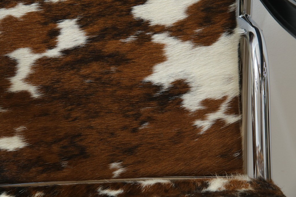 中古　Cassina(カッシーナ)　ル・コルビュジエ(Le Corbusier)　ピエール・ジャンヌレ(Pierre Jeanneret) シャルロット・ペリアン(Charlotte Perriand)　LC1　個性が光る!ワンランク上の空間づくりにおすすめなスリングチェア　定価605,000円相当　(R-078097)