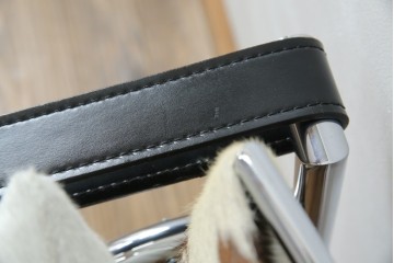 中古　Cassina(カッシーナ)　ル・コルビュジエ(Le Corbusier)　ピエール・ジャンヌレ(Pierre Jeanneret) シャルロット・ペリアン(Charlotte Perriand)　LC1　個性が光る!ワンランク上の空間づくりにおすすめなスリングチェア　定価605,000円相当　(R-078097)