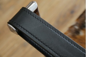 中古　Cassina(カッシーナ)　ル・コルビュジエ(Le Corbusier)　ピエール・ジャンヌレ(Pierre Jeanneret) シャルロット・ペリアン(Charlotte Perriand)　LC1　個性が光る!ワンランク上の空間づくりにおすすめなスリングチェア　定価605,000円相当　(R-078097)