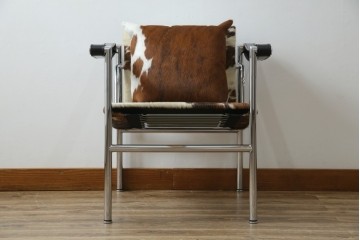 中古　Cassina(カッシーナ)　ル・コルビュジエ(Le Corbusier)　ピエール・ジャンヌレ(Pierre Jeanneret) シャルロット・ペリアン(Charlotte Perriand)　LC1　個性が光る!ワンランク上の空間づくりにおすすめなスリングチェア　定価605,000円相当　(R-078097)