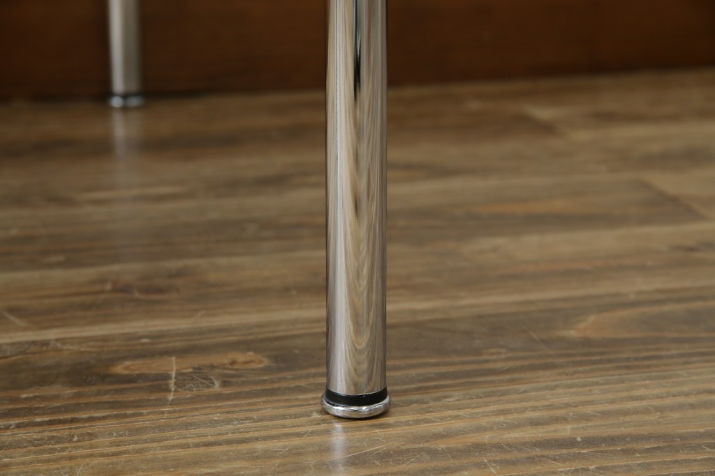 中古　Cassina(カッシーナ)　ル・コルビュジエ(Le Corbusier)　ピエール・ジャンヌレ(Pierre Jeanneret) シャルロット・ペリアン(Charlotte Perriand)　LC1　個性が光る!ワンランク上の空間づくりにおすすめなスリングチェア　定価605,000円相当　(R-078097)