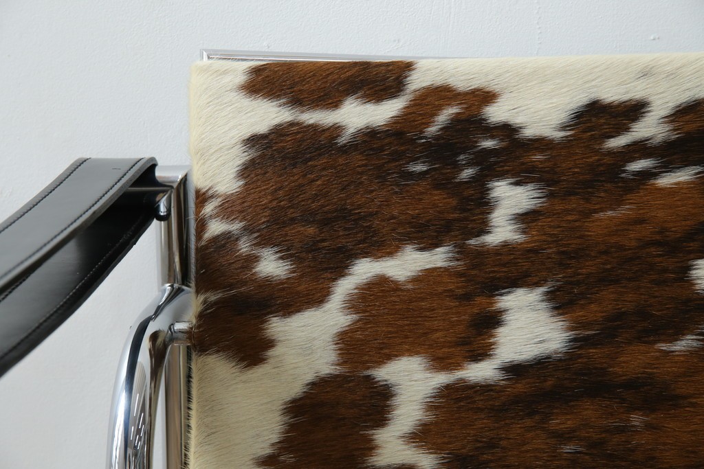 中古　Cassina(カッシーナ)　ル・コルビュジエ(Le Corbusier)　ピエール・ジャンヌレ(Pierre Jeanneret) シャルロット・ペリアン(Charlotte Perriand)　LC1　個性が光る!ワンランク上の空間づくりにおすすめなスリングチェア　定価605,000円相当　(R-078097)