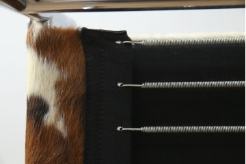 中古　Cassina(カッシーナ)　ル・コルビュジエ(Le Corbusier)　ピエール・ジャンヌレ(Pierre Jeanneret) シャルロット・ペリアン(Charlotte Perriand)　LC1　個性が光る!ワンランク上の空間づくりにおすすめなスリングチェア　定価605,000円相当　(R-078097)