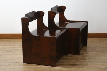 中古　美品　山室家具製作所　民芸家具　北の匠　木のぬくもりを感じる収納付きベンチ2脚セット(板座チェア、椅子、イス、バラ売り可能)(R-078101)