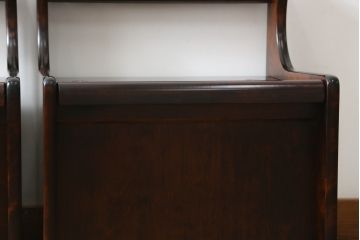中古　美品　山室家具製作所　民芸家具　北の匠　木のぬくもりを感じる収納付きベンチ2脚セット(板座チェア、椅子、イス、バラ売り可能)(R-078101)