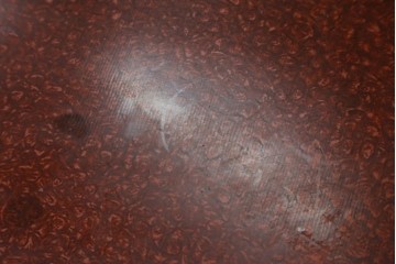 和製アンティーク　民芸家具　朱塗り　細やかな彫刻が目を引くアクセントになる円卓　(R-078104)