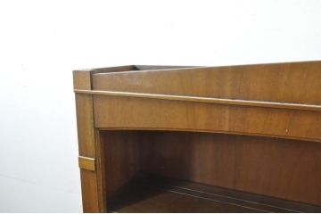 中古　DREXEL HERITAGE(ドレクセルヘリテイジ)　Triune(トライユン)　台輪リメイク　上品な佇まいのブックケース(シェルフ、本棚、飾り棚、キャビネット、収納棚)(R-078107)